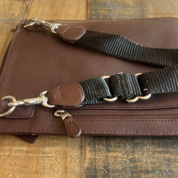 Vintage Coach Mini Crossbody Purse in Brown - Picture 8 of 9